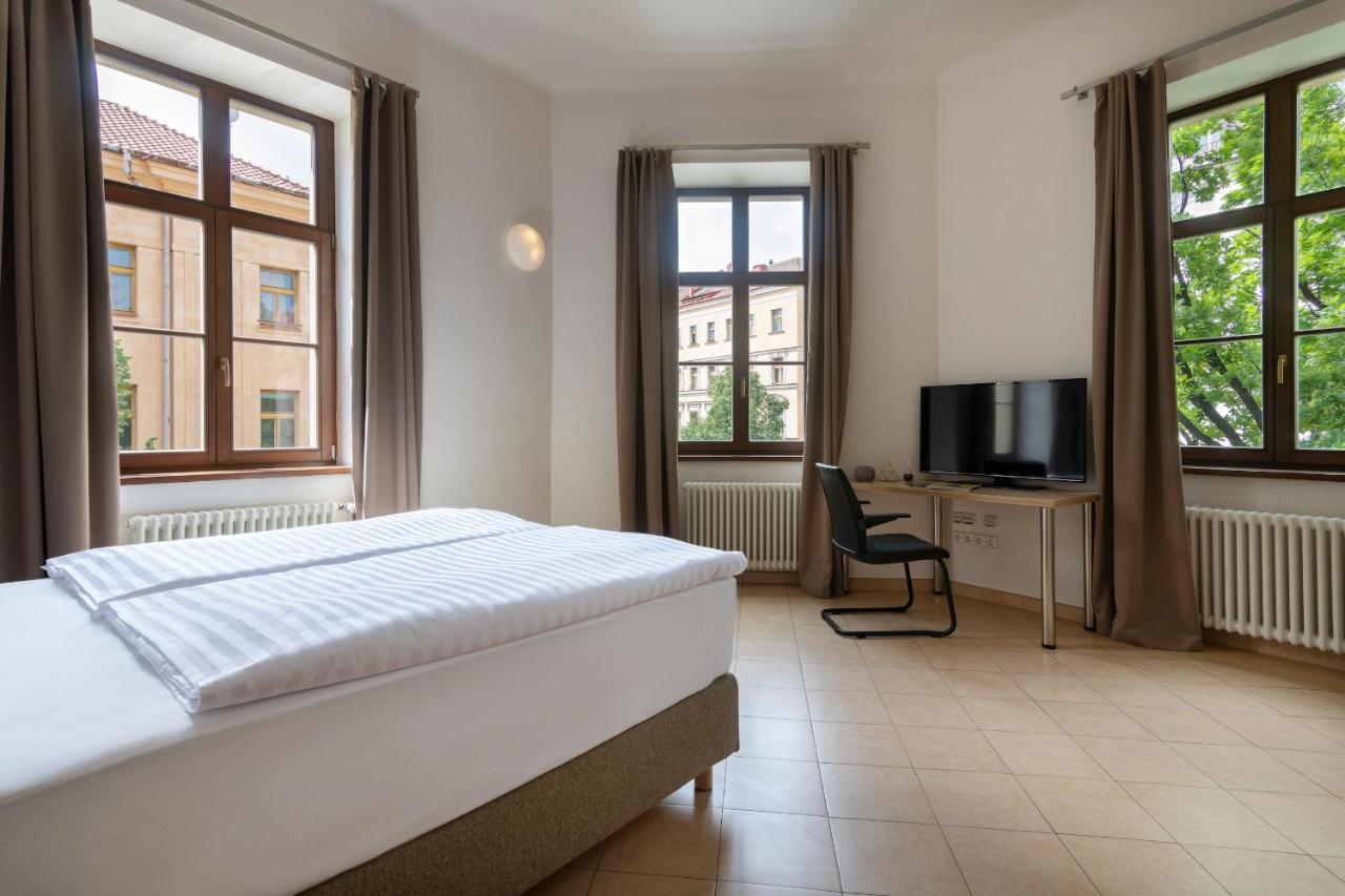 Bohemian Dreams Apartments And Suites Praha Bagian luar foto